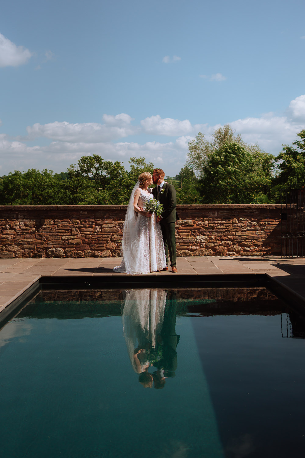 LLANTILIO HOUSE WEDDING PHOTOGRAPHY 019 LLANTILIO HOUSE WEDDING PHOTOGRAPHY 019